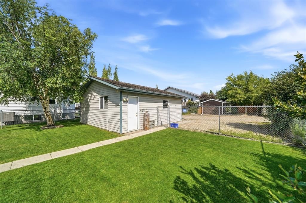 155 Lampard Crescent, Red Deer, AB - Outdoor