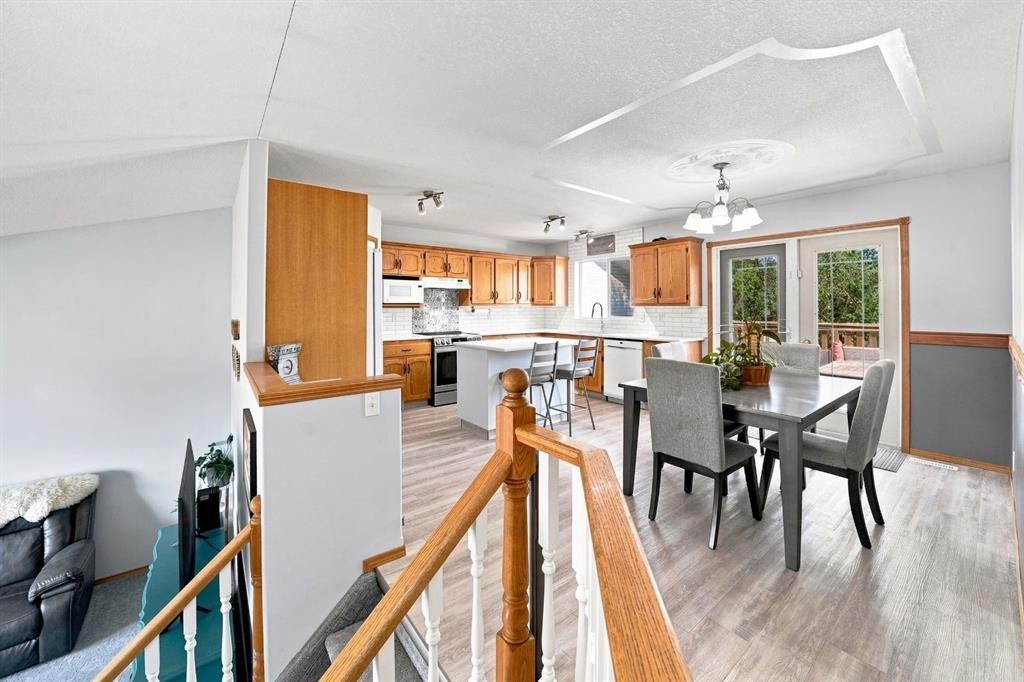 155 Lampard Crescent, Red Deer, AB - Indoor Photo Showing Dining Room
