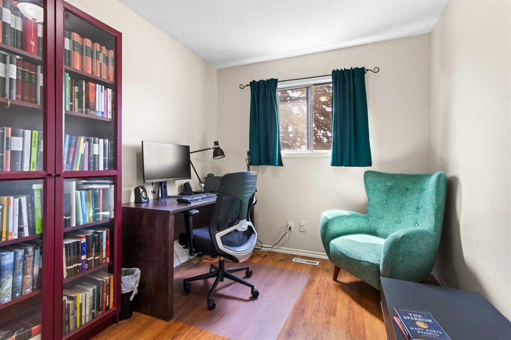 5 Mccullough Crescent, Red Deer, AB - Indoor Photo Showing Office