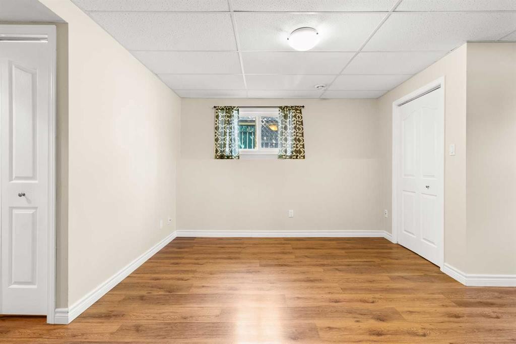 5 Mccullough Crescent, Red Deer, AB - Indoor Photo Showing Other Room