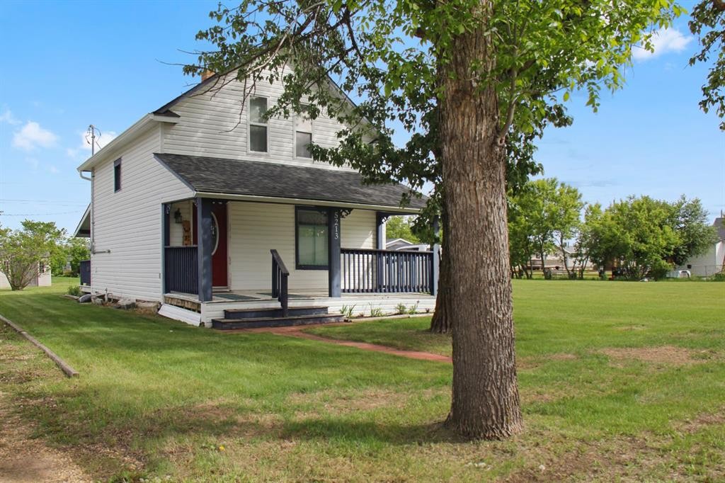 5213 49 Street, Daysland, AB