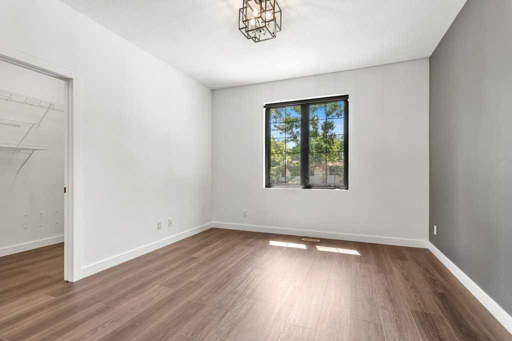3902 46 Street, Red Deer, AB - Indoor Photo Showing Other Room