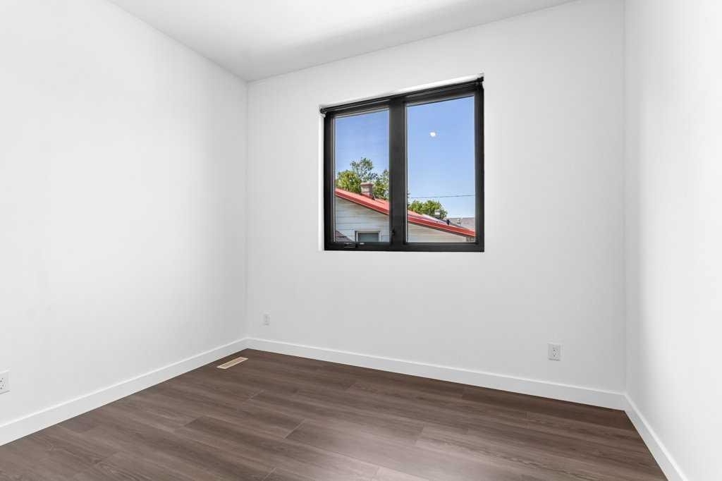 3902 46 Street, Red Deer, AB - Indoor Photo Showing Other Room