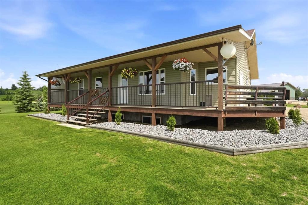 422045 Range Road 10, Rural Ponoka County, AB - Outdoor With Deck Patio Veranda