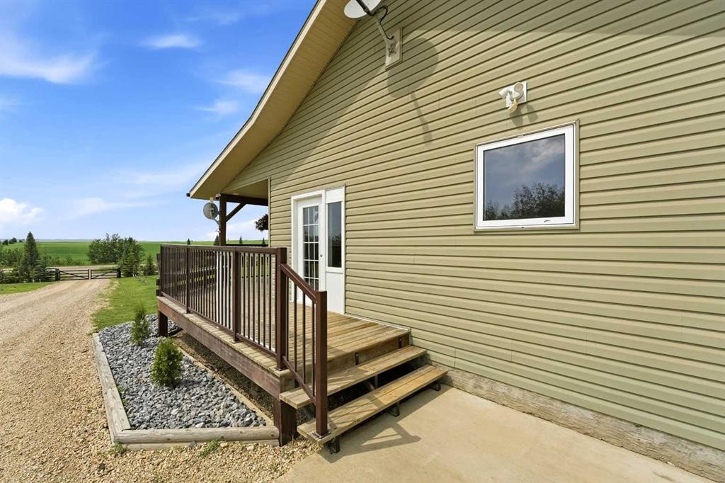 422045 Range Road 10, Rural Ponoka County, AB - Outdoor With Exterior