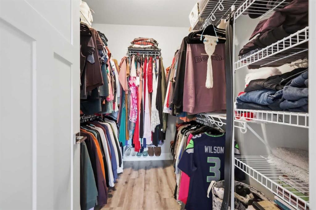 1 Meadow Close, Lacombe, AB - Indoor With Storage