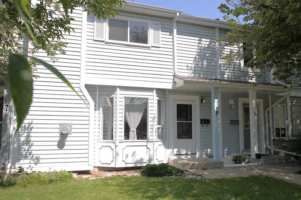 9 Greig Close, Red Deer, AB - Outdoor