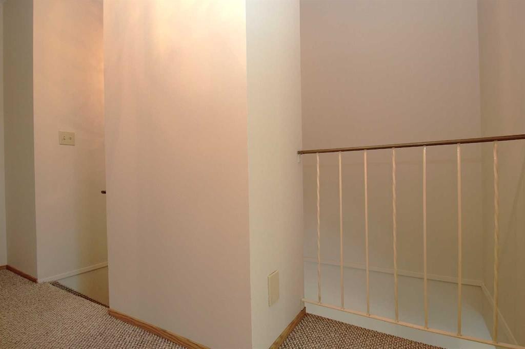 9 Greig Close, Red Deer, AB - Indoor Photo Showing Other Room
