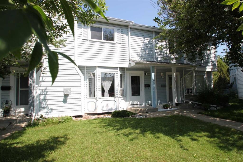 9 Greig Close, Red Deer, AB - Outdoor