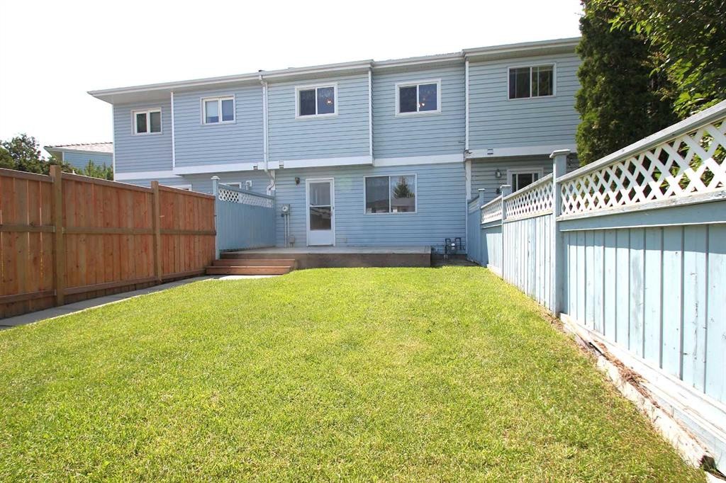 9 Greig Close, Red Deer, AB - Outdoor With Exterior