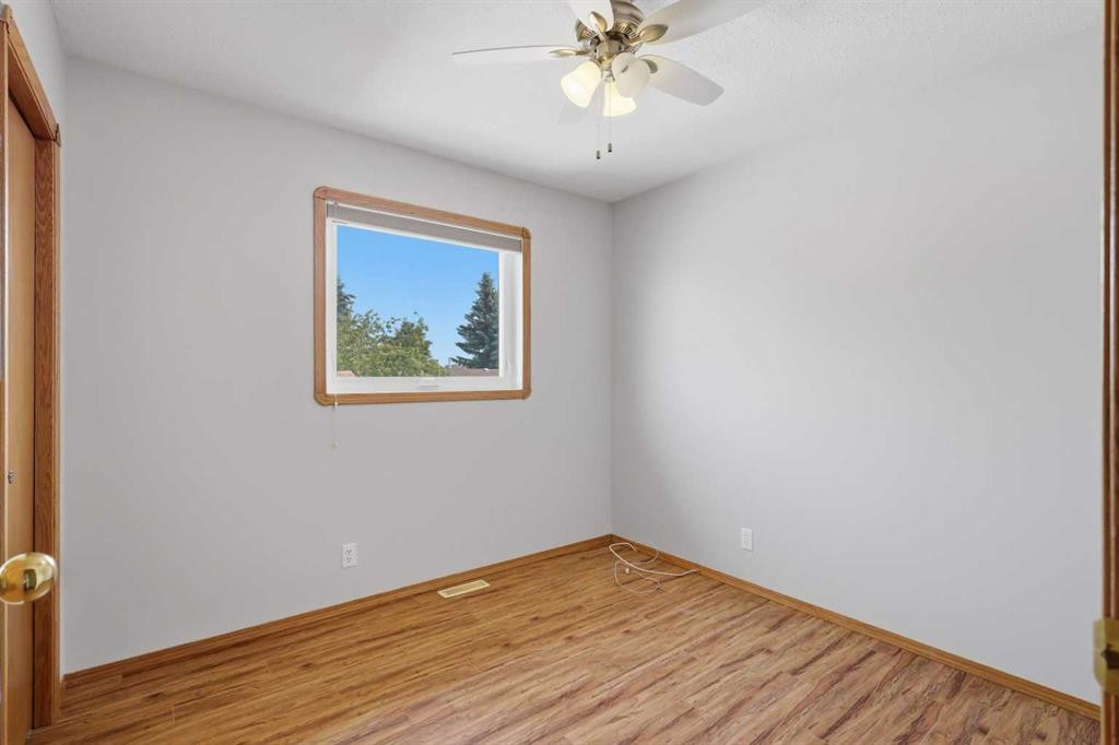 31 Palmer Close, Sylvan Lake, AB - Indoor Photo Showing Other Room