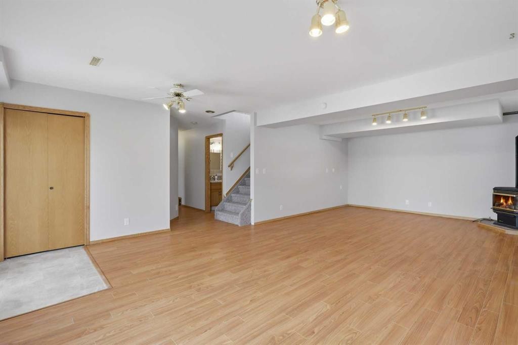 31 Palmer Close, Sylvan Lake, AB - Indoor Photo Showing Other Room