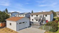31 Palmer Close Sylvan Lake, AB T4S 1K3