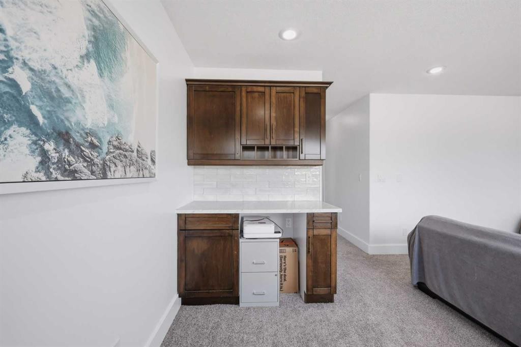 13 Hendrickson Bay, Sylvan Lake, AB - Indoor
