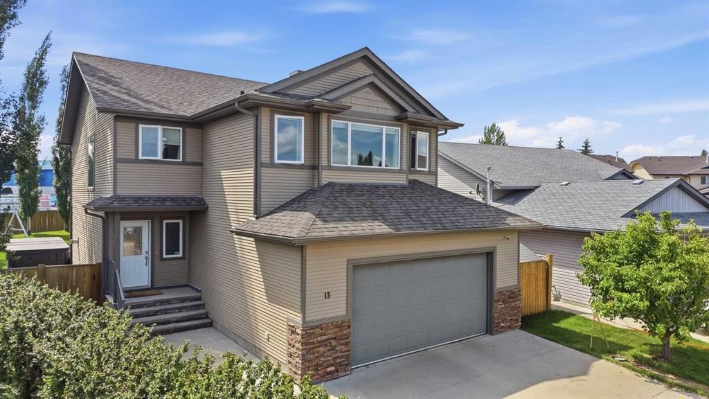 13 Hendrickson Bay, Sylvan Lake, AB - Outdoor With Facade