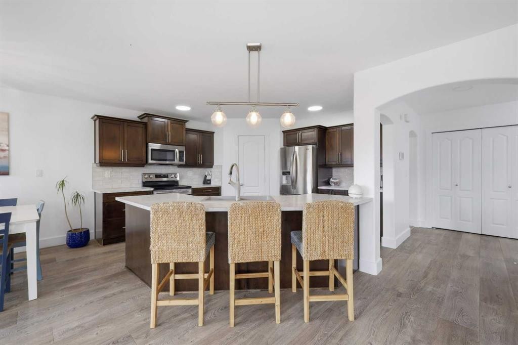 13 Hendrickson Bay, Sylvan Lake, AB - Indoor Photo Showing Other Room