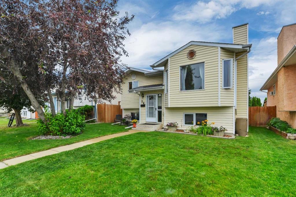 14 Eakins Crescent, Red Deer, AB - Outdoor