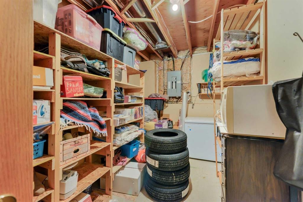 14 Eakins Crescent, Red Deer, AB - Indoor