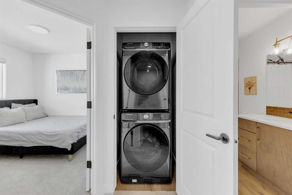 A-10 Evergreen Way, Red Deer, AB - Indoor Photo Showing Laundry Room