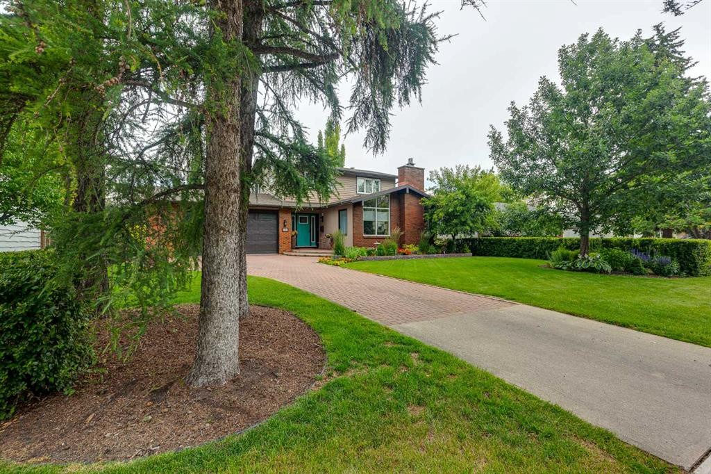 111 Selkirk Boulevard, Red Deer, AB - Outdoor