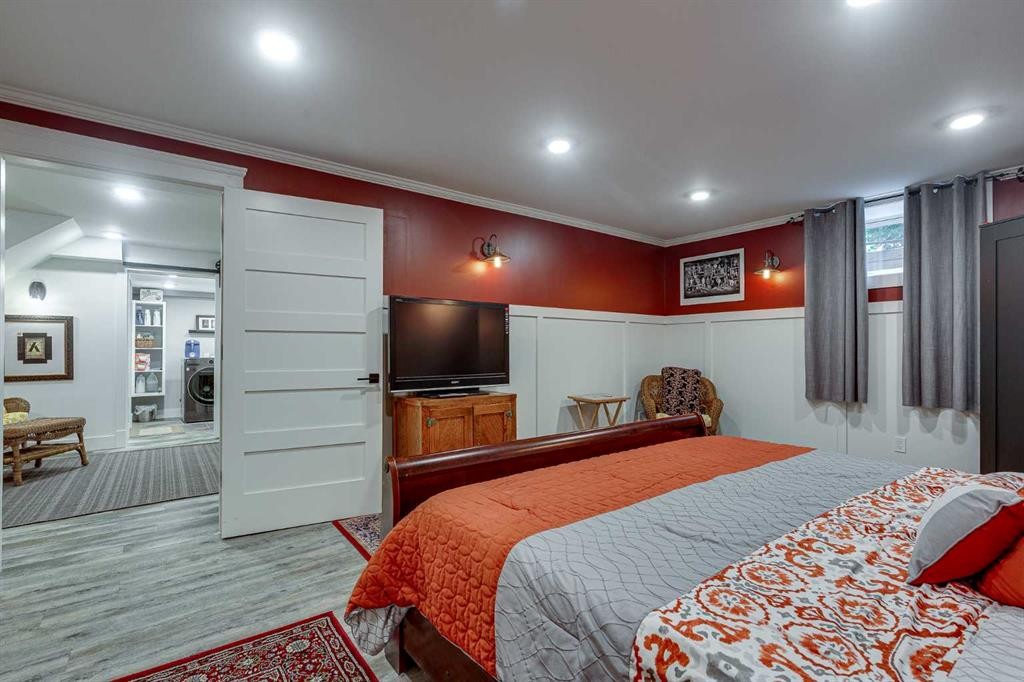 111 Selkirk Boulevard, Red Deer, AB - Indoor Photo Showing Bedroom