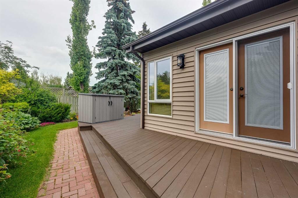 111 Selkirk Boulevard, Red Deer, AB - Outdoor With Deck Patio Veranda With Exterior
