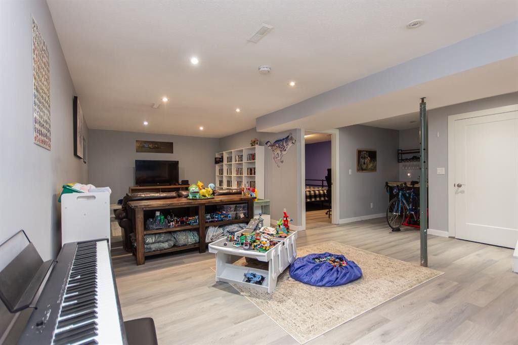 6308 61 Avenue, Red Deer, AB - Indoor