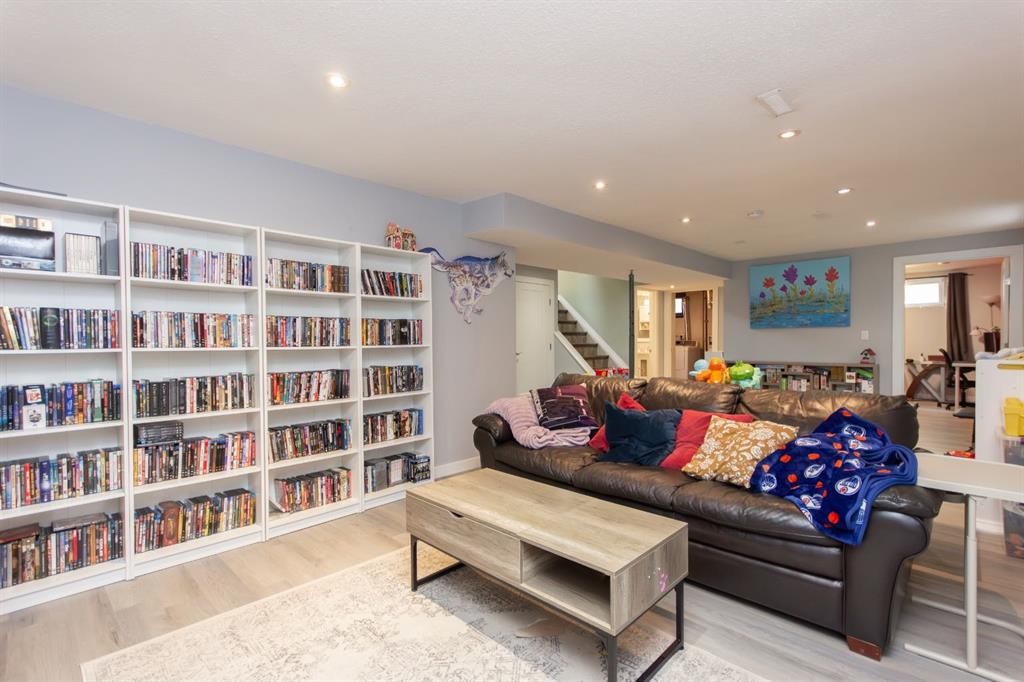 6308 61 Avenue, Red Deer, AB - Indoor