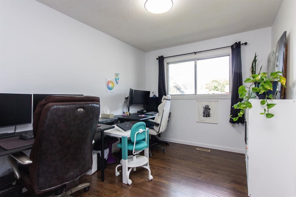 6308 61 Avenue, Red Deer, AB - Indoor Photo Showing Office