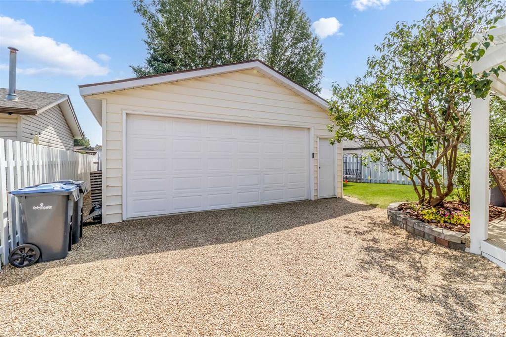 45 Sylvan Drive, Sylvan Lake, AB - Outdoor With Exterior