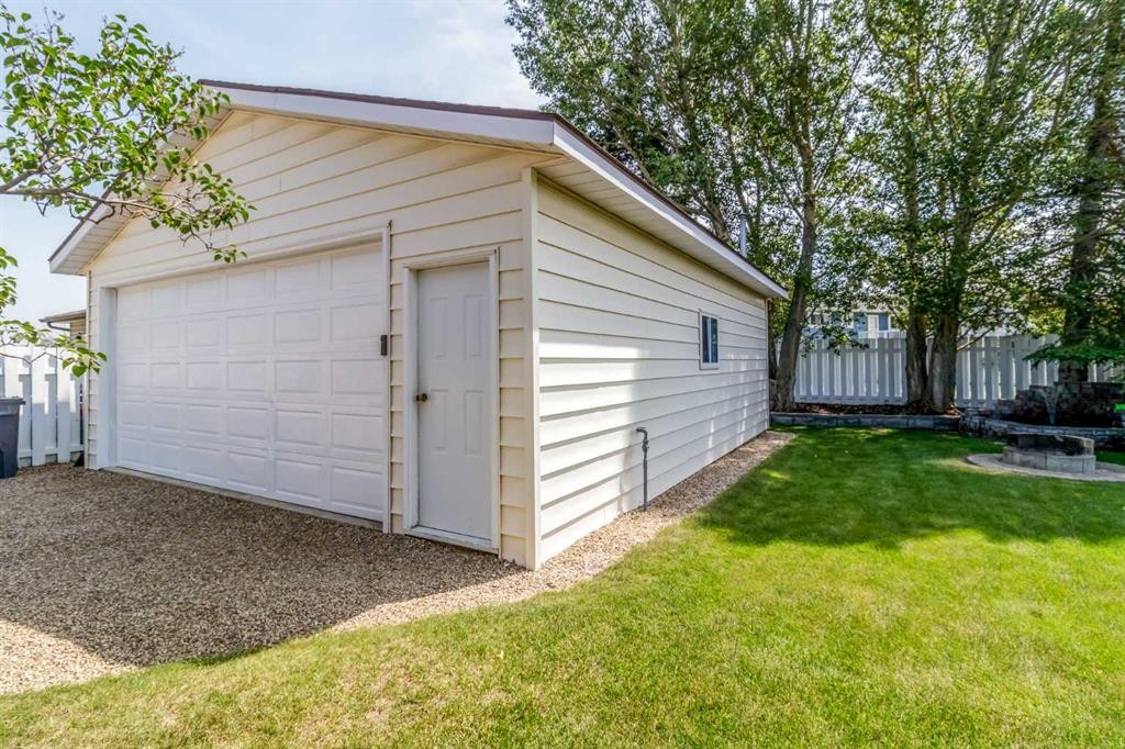 45 Sylvan Drive, Sylvan Lake, AB - Outdoor With Exterior