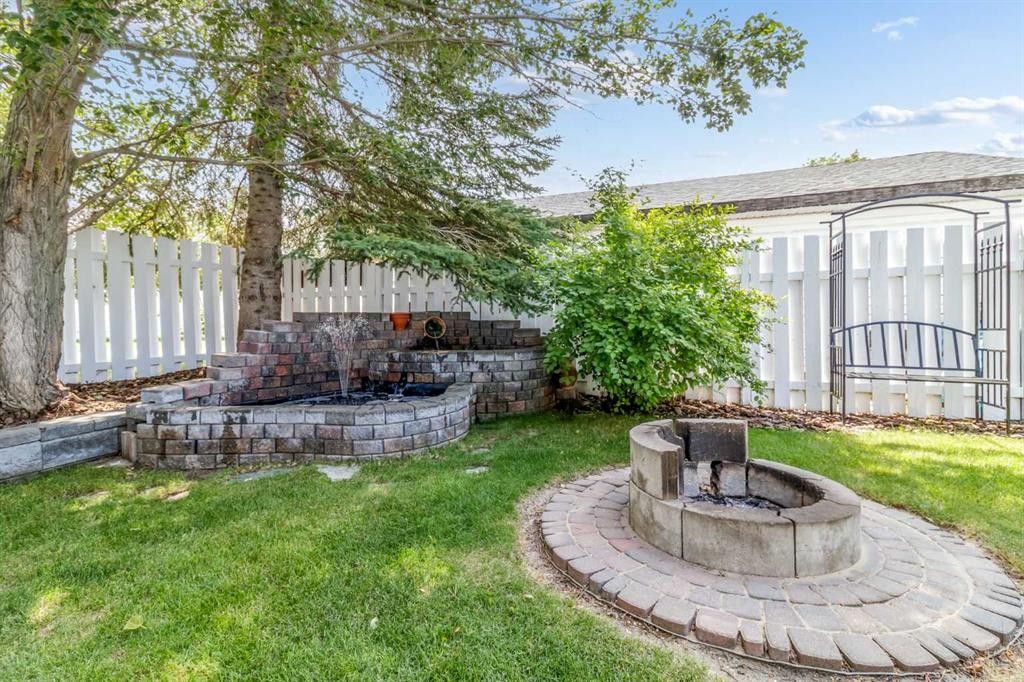 45 Sylvan Drive, Sylvan Lake, AB - Outdoor