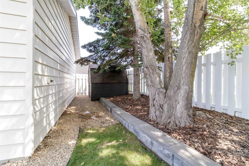 45 Sylvan Drive, Sylvan Lake, AB - Outdoor