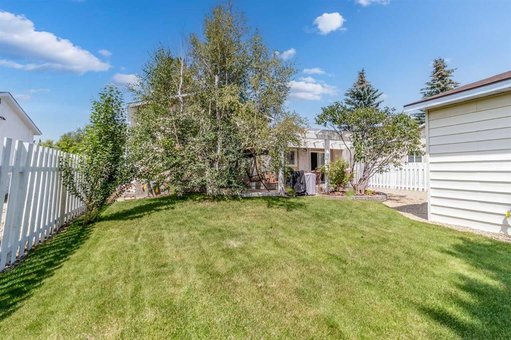 45 Sylvan Drive, Sylvan Lake, AB - Outdoor