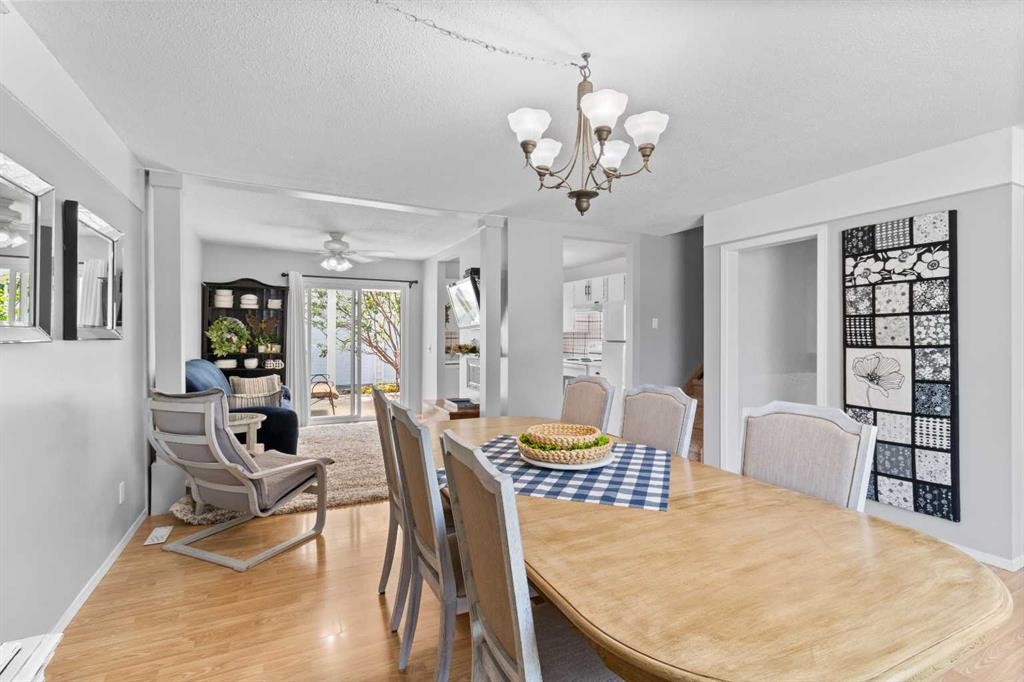 45 Sylvan Drive, Sylvan Lake, AB - Indoor Photo Showing Dining Room