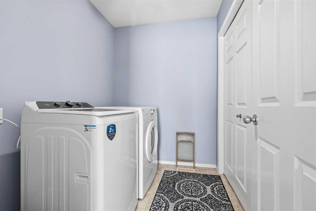 19 Ralston Crescent, Red Deer, AB - Indoor Photo Showing Laundry Room