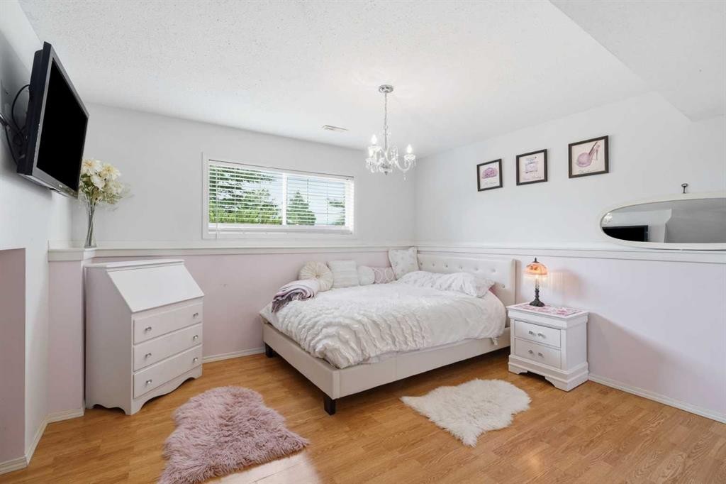 19 Ralston Crescent, Red Deer, AB - Indoor Photo Showing Bedroom
