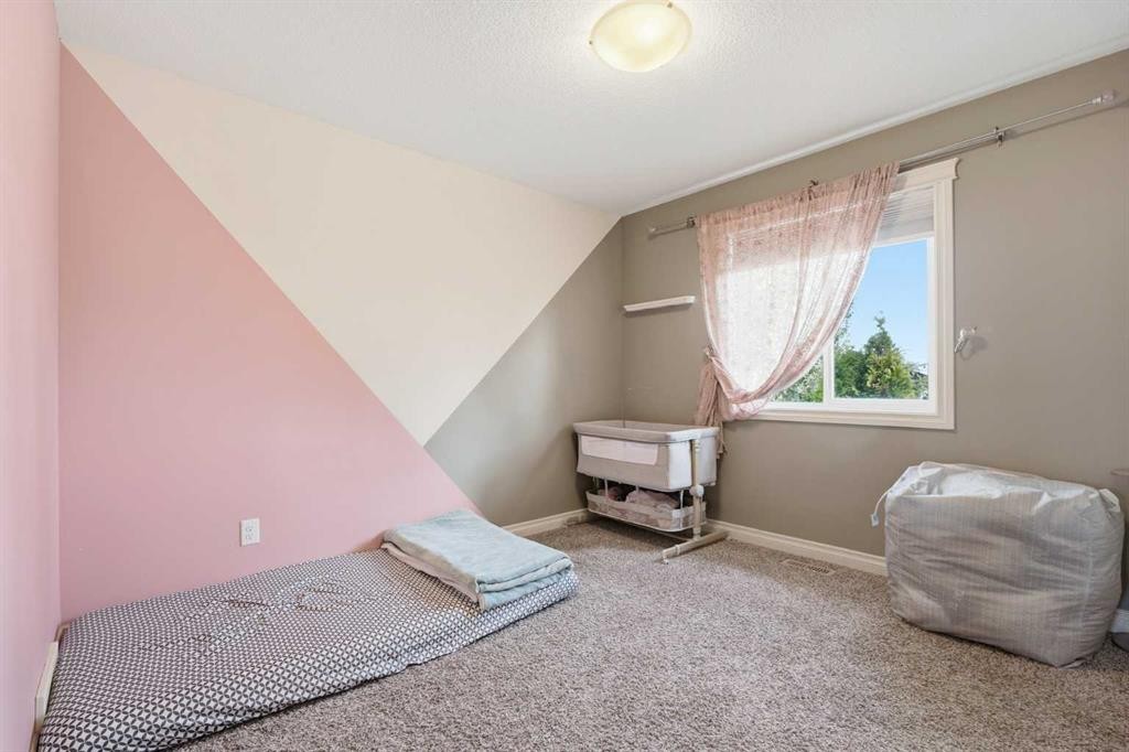 188 Kershaw Close, Red Deer, AB - Indoor Photo Showing Bedroom
