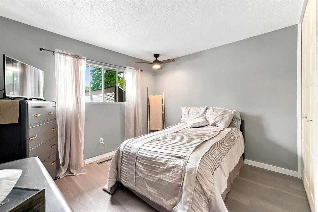 12 Anders Street, Red Deer, AB