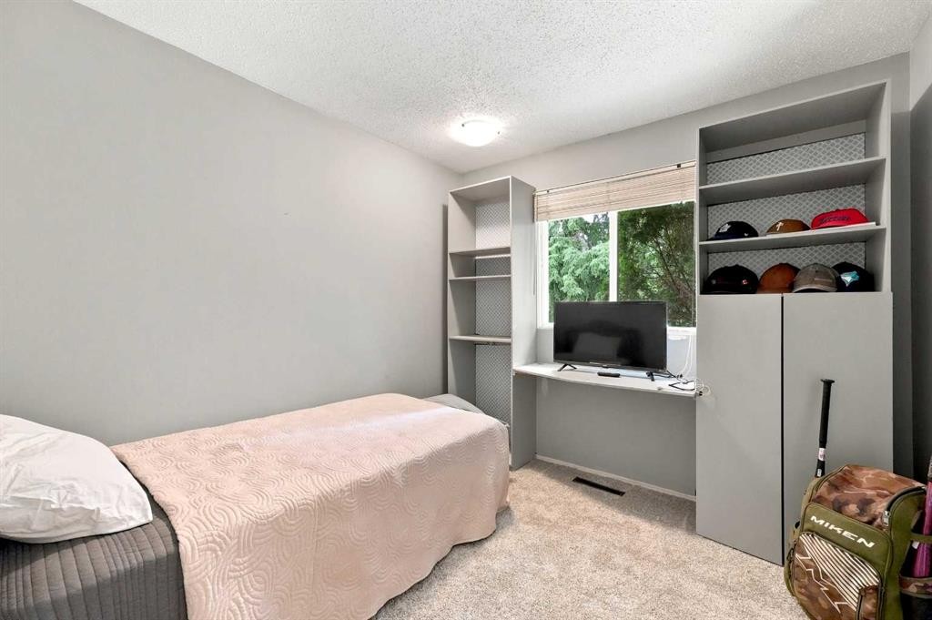 12 Anders Street, Red Deer, AB