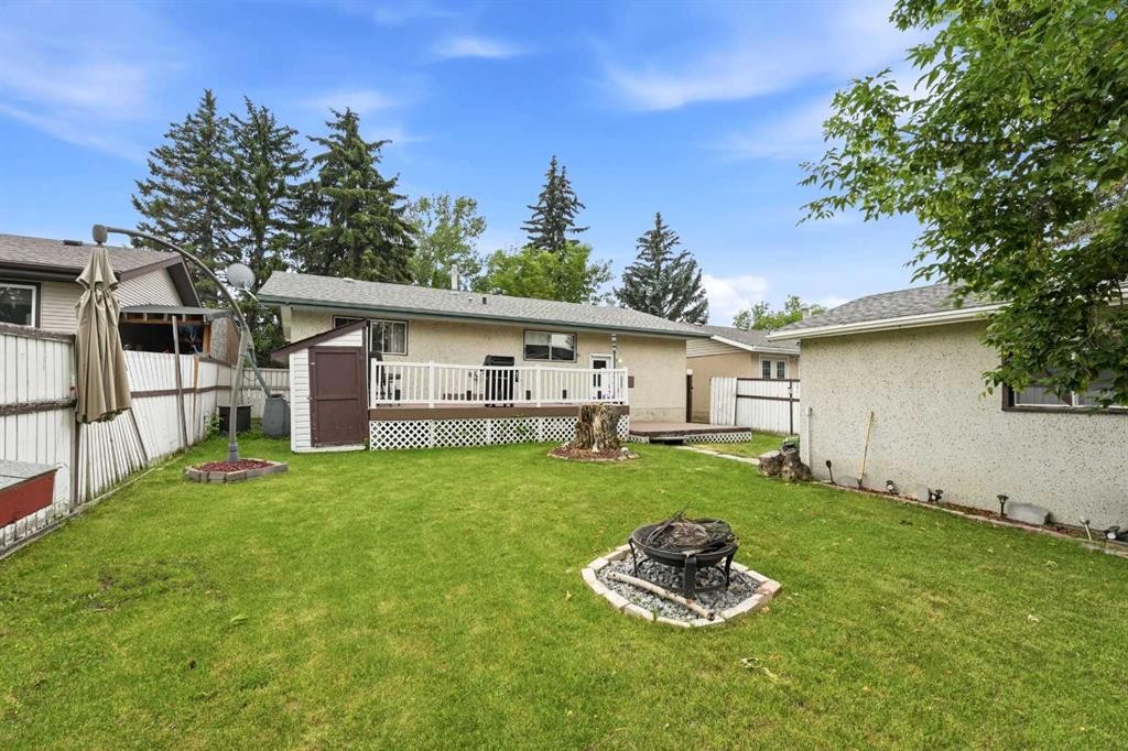 12 Anders Street, Red Deer, AB