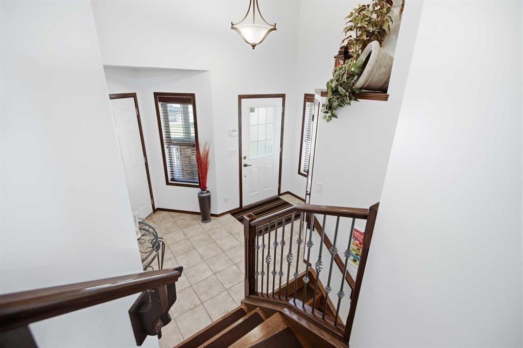 39 Landry Bend, Red Deer, AB - Indoor Photo Showing Other Room