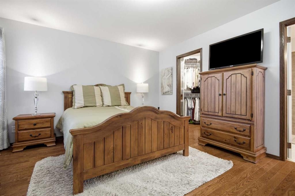 39 Landry Bend, Red Deer, AB - Indoor Photo Showing Bedroom