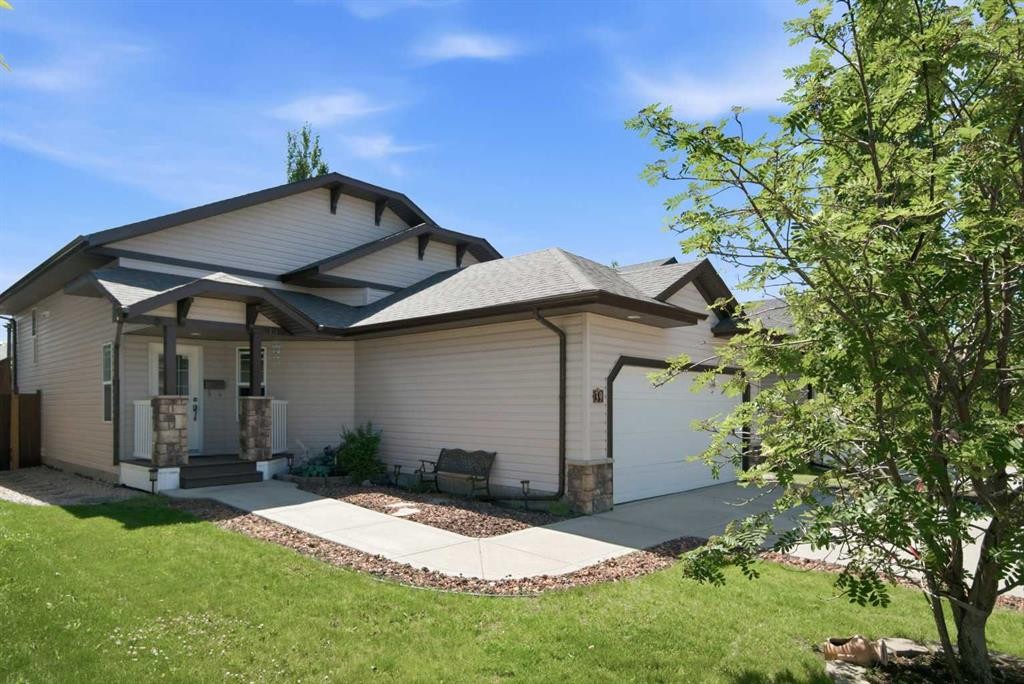 39 Landry Bend, Red Deer, AB - Outdoor