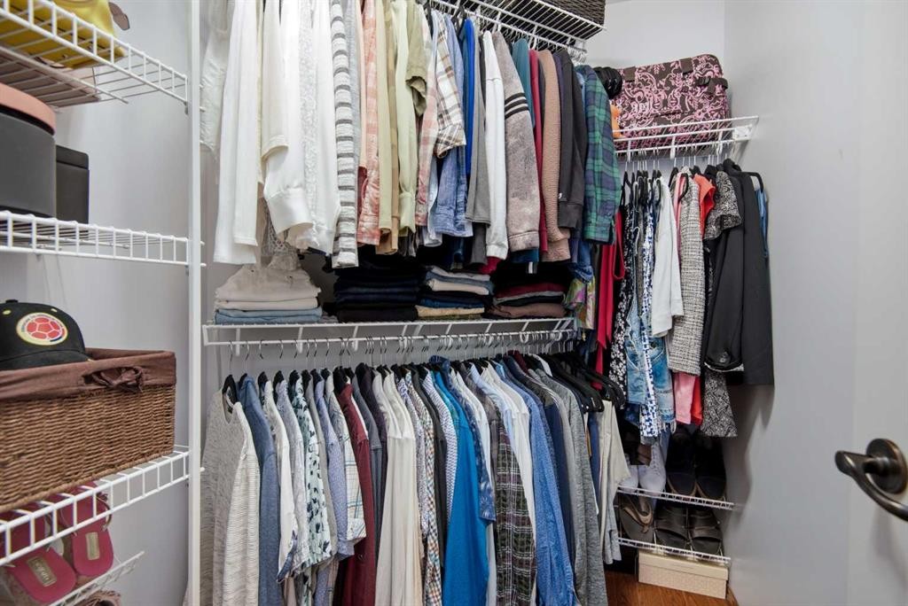 39 Landry Bend, Red Deer, AB - Indoor With Storage
