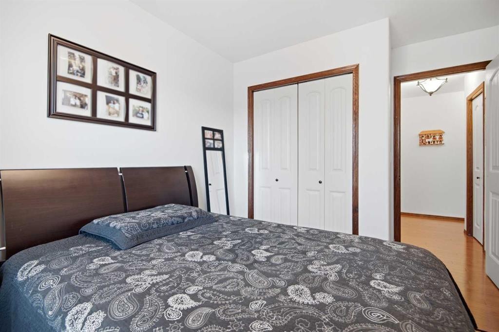39 Landry Bend, Red Deer, AB - Indoor Photo Showing Bedroom