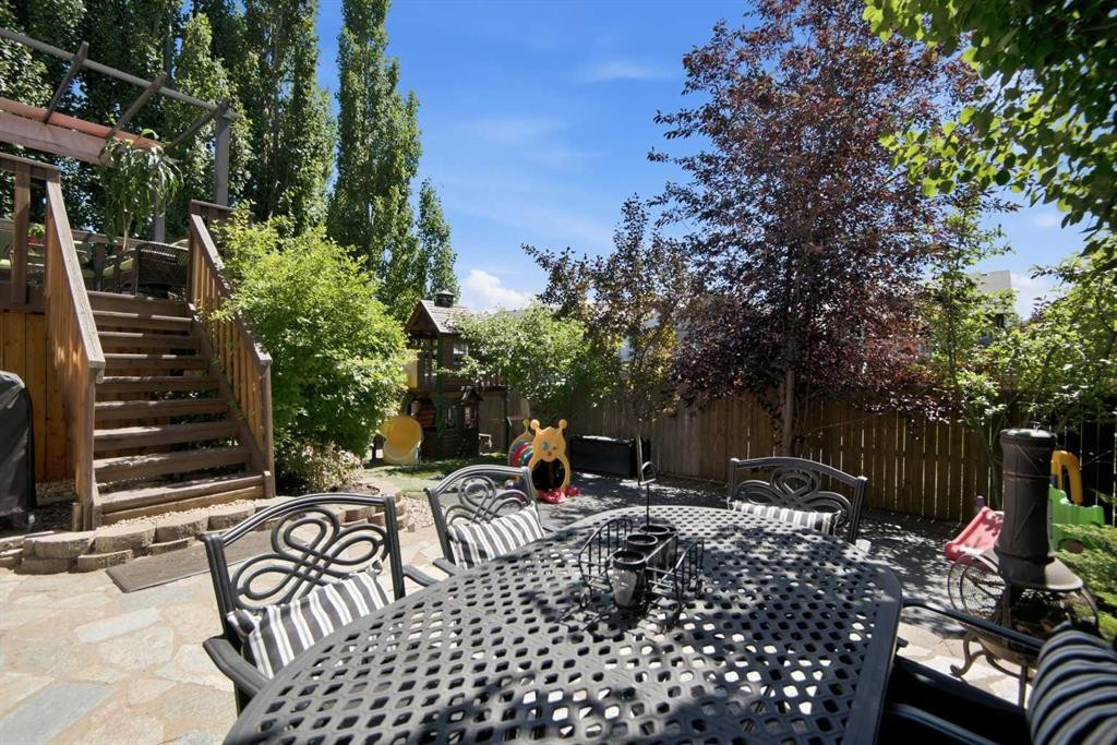 39 Landry Bend, Red Deer, AB - Outdoor