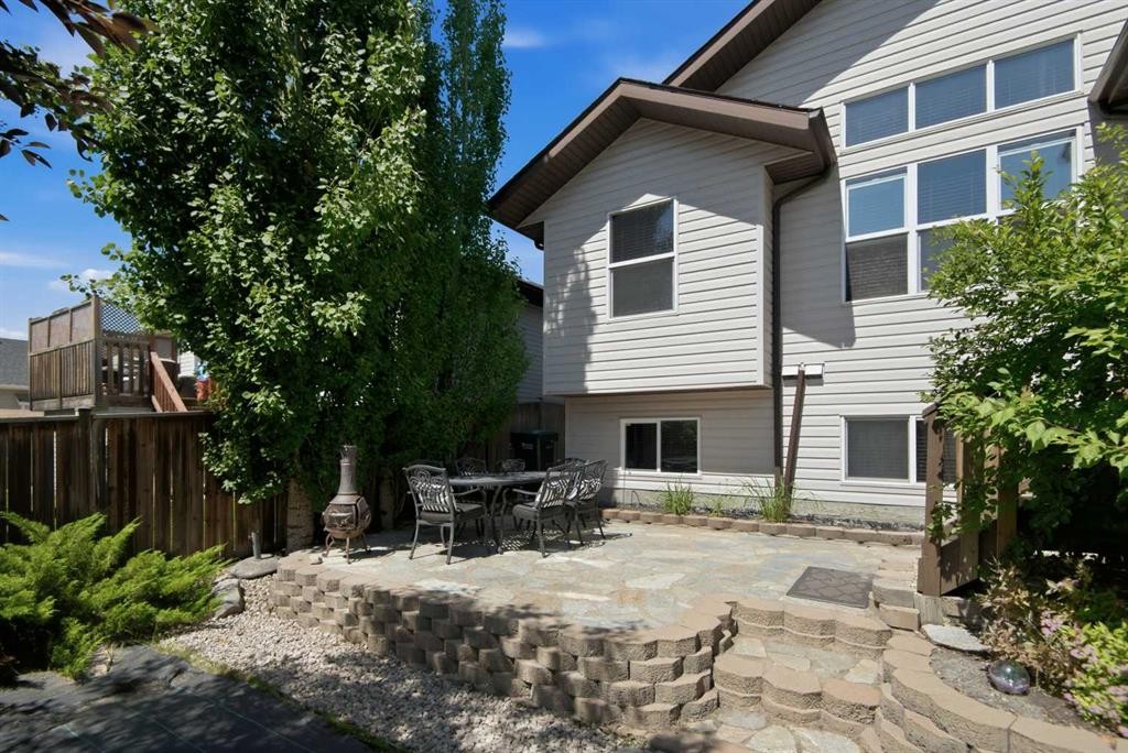 39 Landry Bend, Red Deer, AB - Outdoor