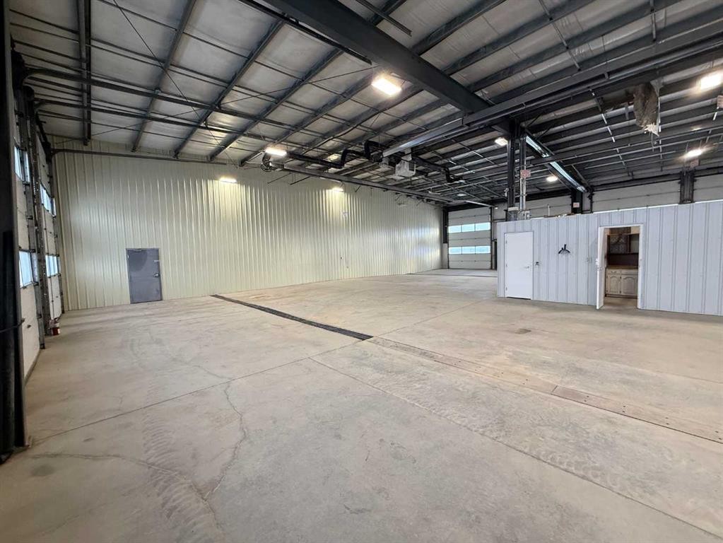 2 Van Der Horn Way, Rural Red Deer County, AB