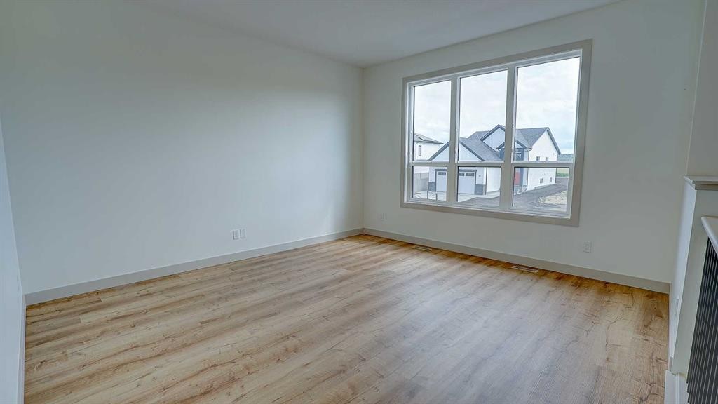 19 Ian Way, Sylvan Lake, AB - Indoor Photo Showing Other Room